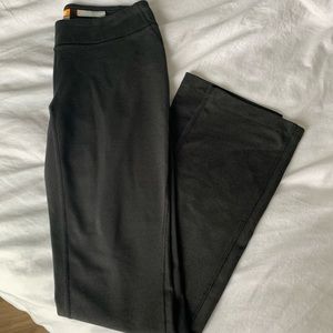 Lucy lotus yoga pants